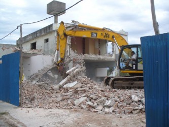 JCB en demolición