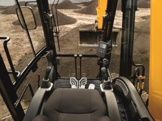 JCB JS220 Tornometal 4