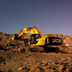 JCB JS330 Tornometal 1