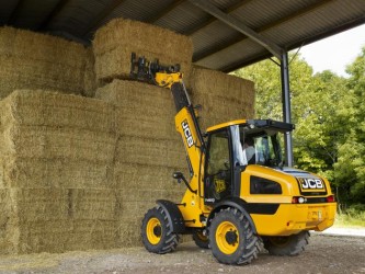 Manipulador telescópico JCB en el agro