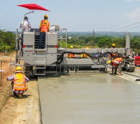 powercurber pavimentadora